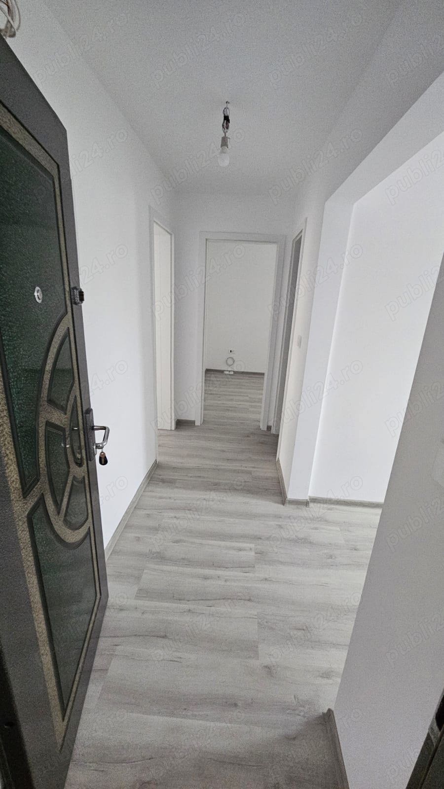 OFER Spre Inchiriere Apartament 3 Camere