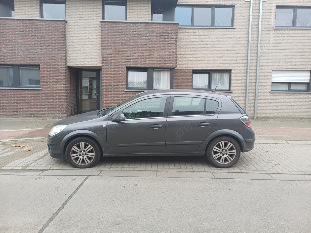 Opel Astra H, 1,3 cdti, AN 2010, navigatie color, computer, pilot , scurt