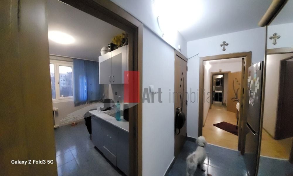 Apartament 3 camere Titan