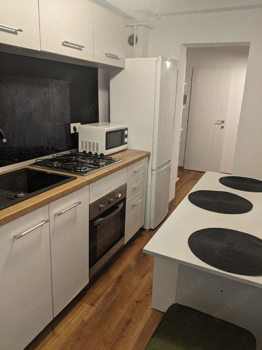 Apartament de închiriat