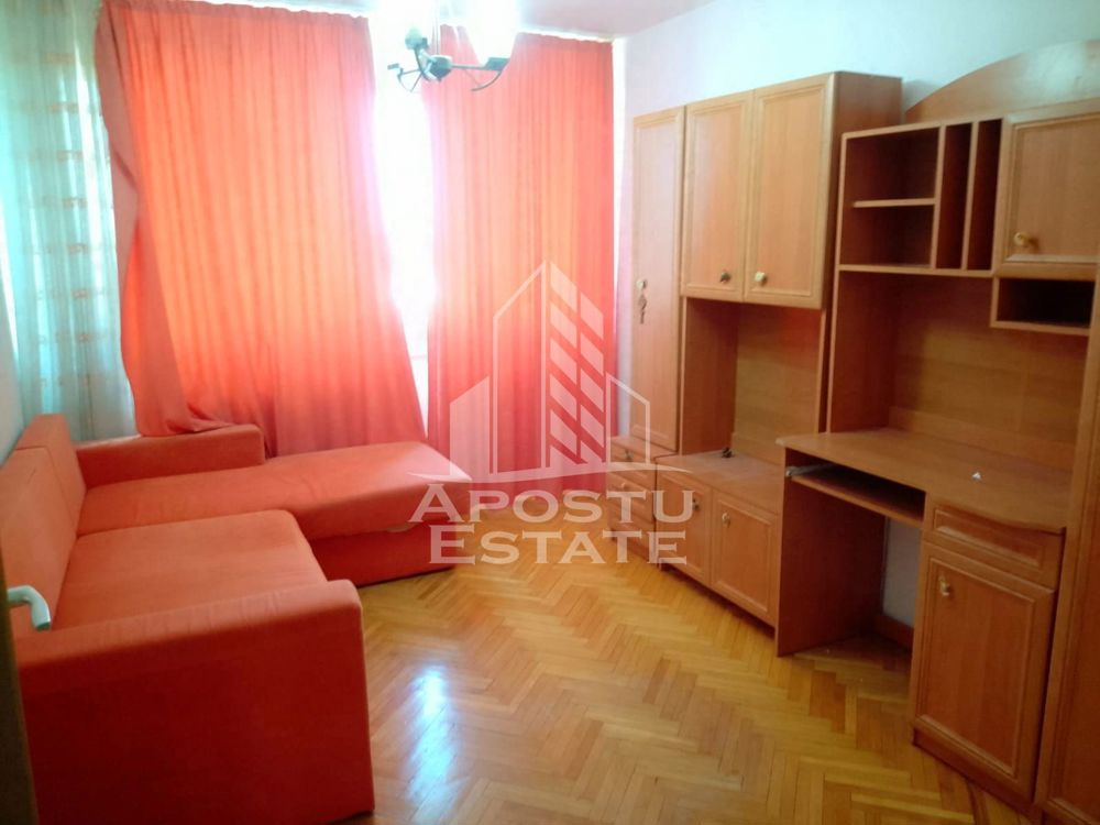 Apartament 3 camere , zona sagului bloc turn , centrala proprie si AC