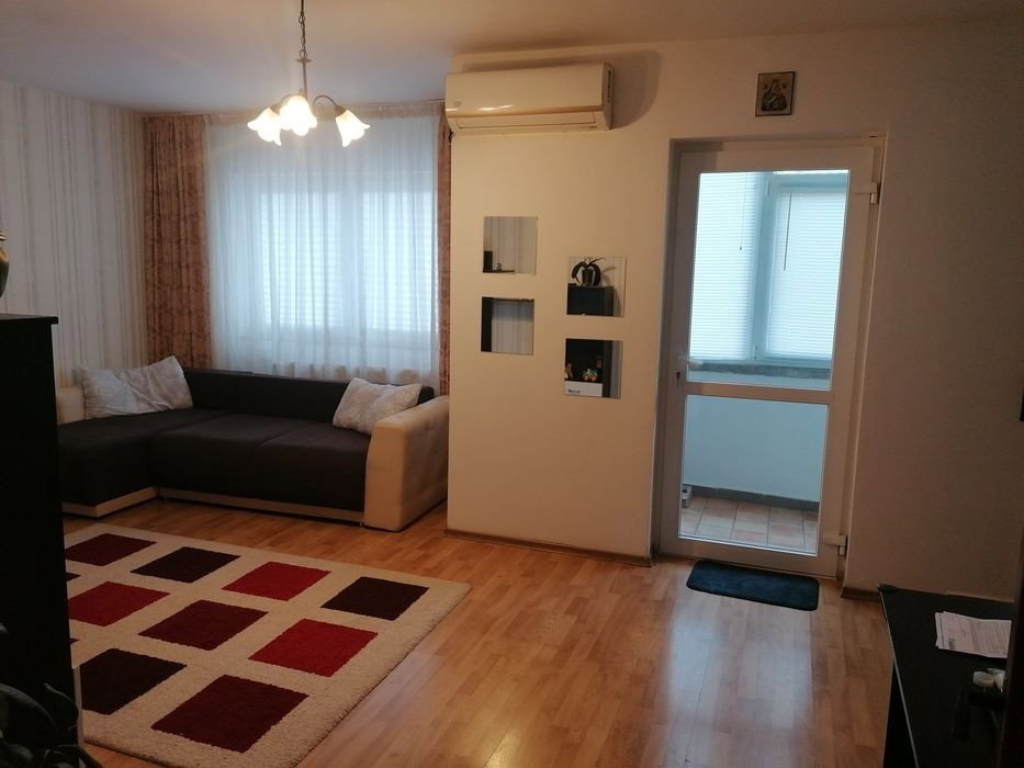 Apartament de 2 camere, 55 mp, decomandat, metrou, zona Drumul Taberei