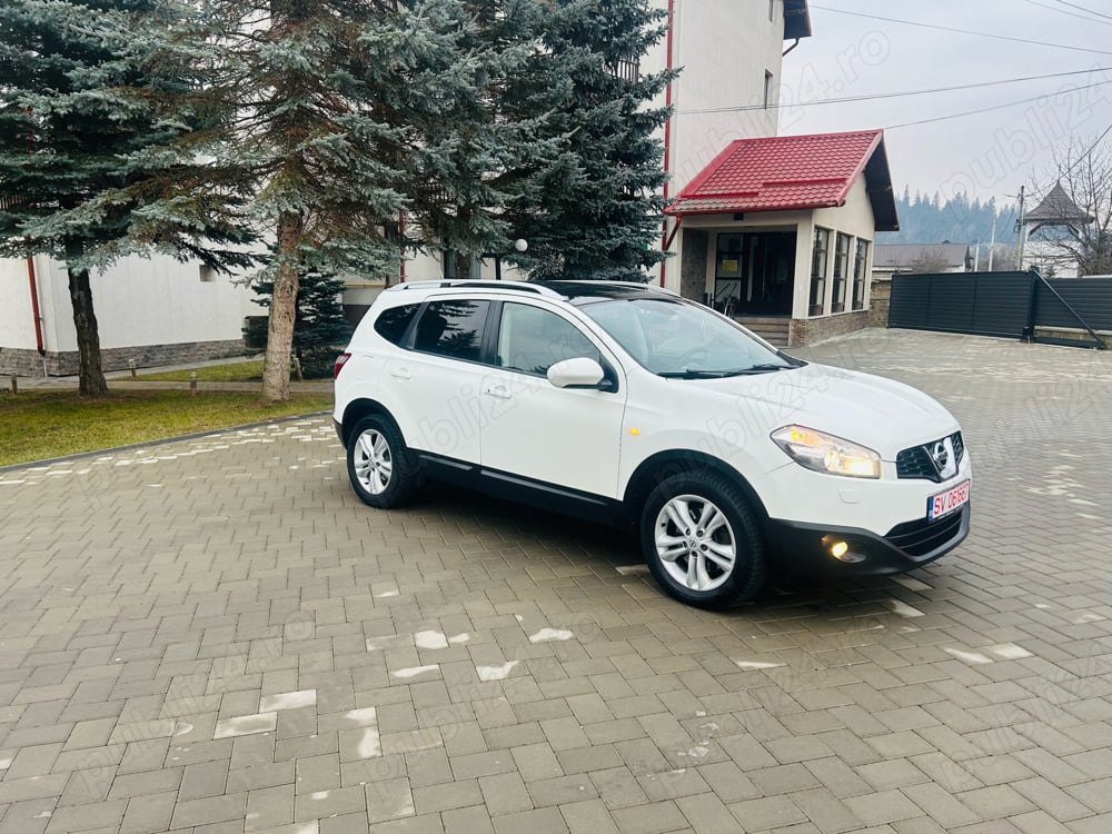 Nissan Qashqai +2-(7 locuri)-4x4-model Texna Fullll-Impecabil