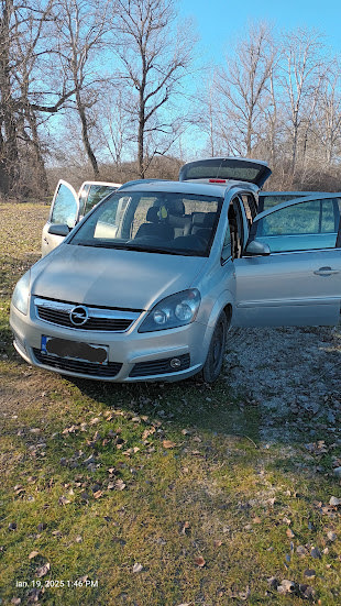 opel zafira B Motorina.