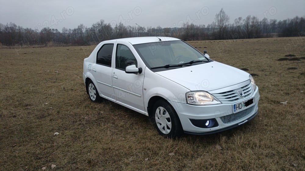 Vând Dacia Logan 1.4 MPI Laureate