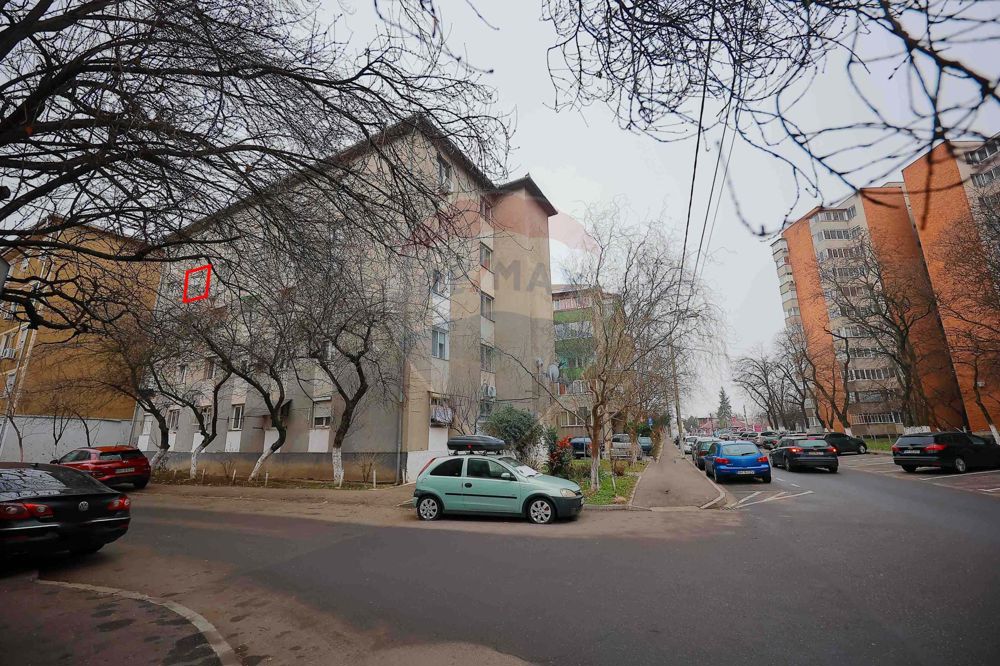 Garsonieră de vânzare pe strada Sovata, zonă liniștită