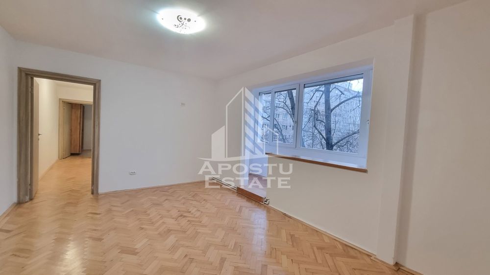 Apartament 3 camere, etaj intermediar, zona Circumvalațiunii