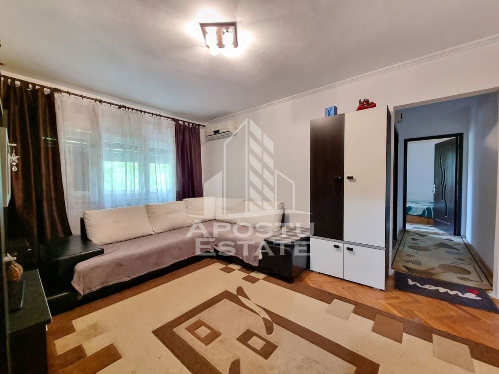 Apartament 3 camere, etaj intermediar, centrala proprie, , zona Dacia