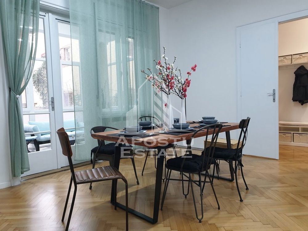 4 camere ultracentral, 132 mp + 2 terase – complet renovat