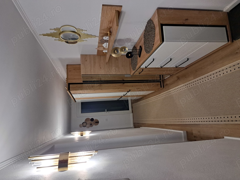 Închiriez apartament 