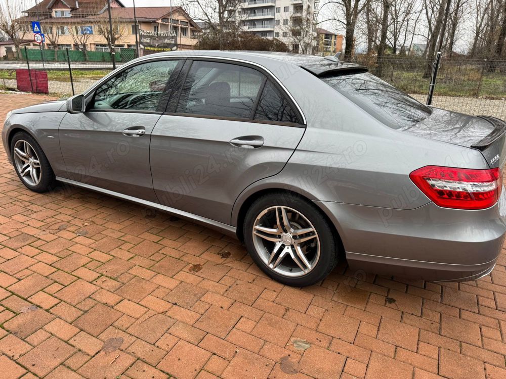 Mercedes Benz E 200 CGI ,284 de cai put,7 G Tronic An 3012 Blue ,Efficirncy Pre - Facelift