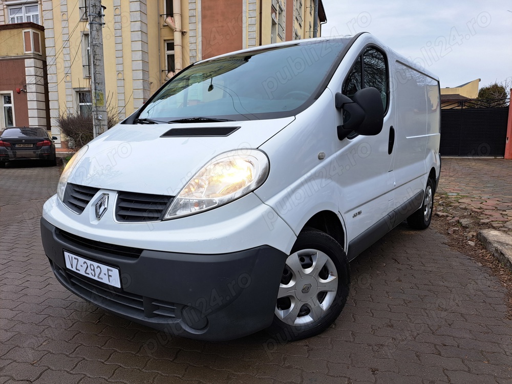 Renault Trafic 2011, euro 5, 2.0cdti climatronic scaune incalzite pilot automat