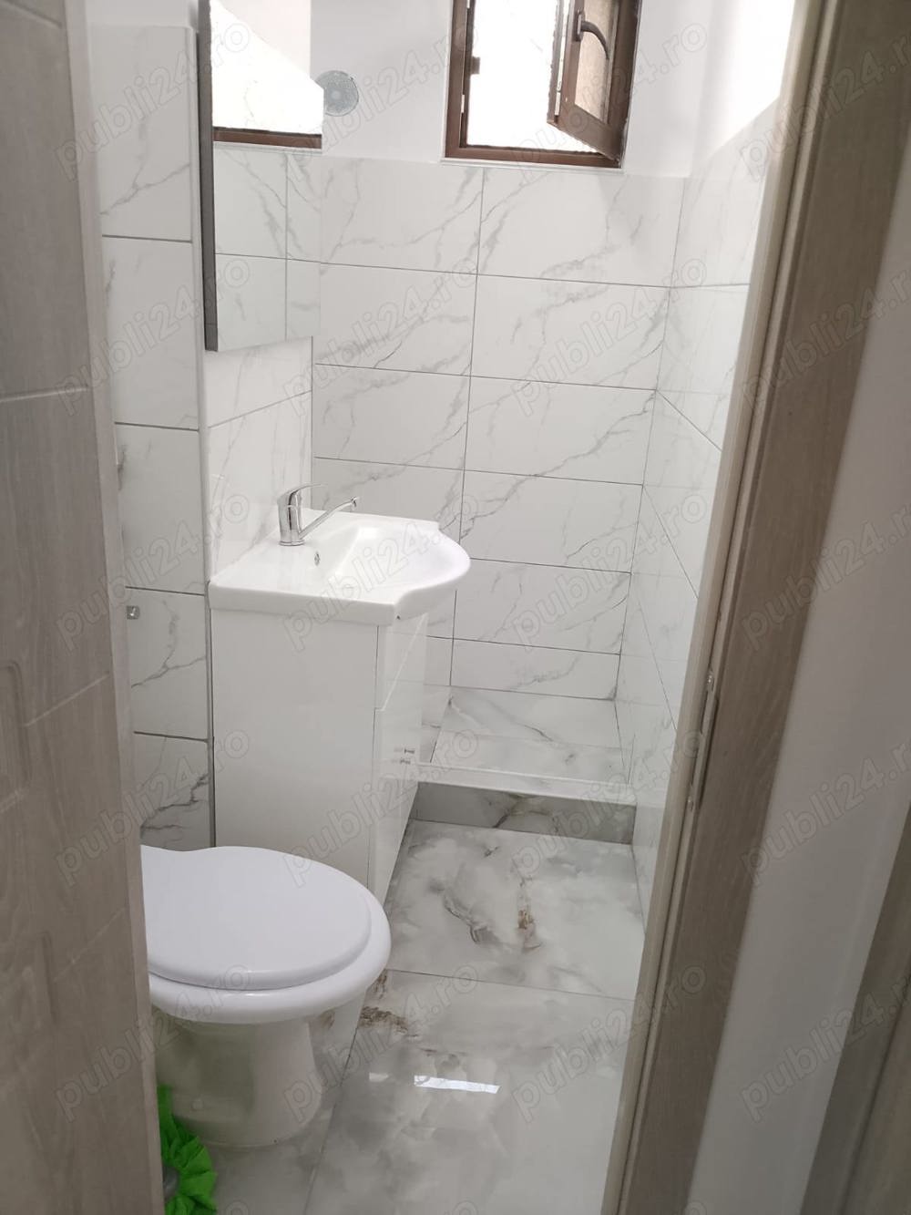 Închiriez apartament cu 3 camere Galați