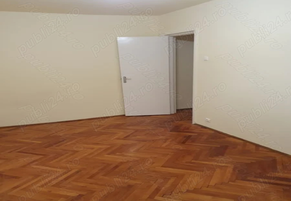 De vânzare apartament 3 camere zona Dacia