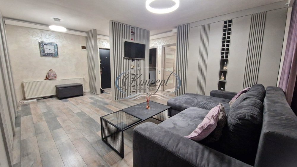 Apartament modern cu gradina si garaj