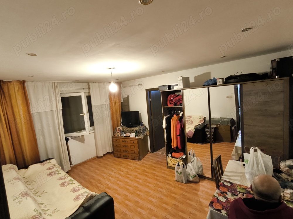 Apartament 2 camere balcon 41mp in Craiovita noua pe squar !