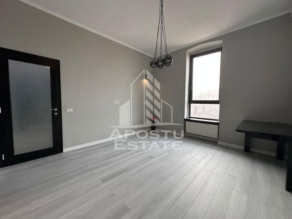 Apartament 3 camere proaspat renovat zona Centrala