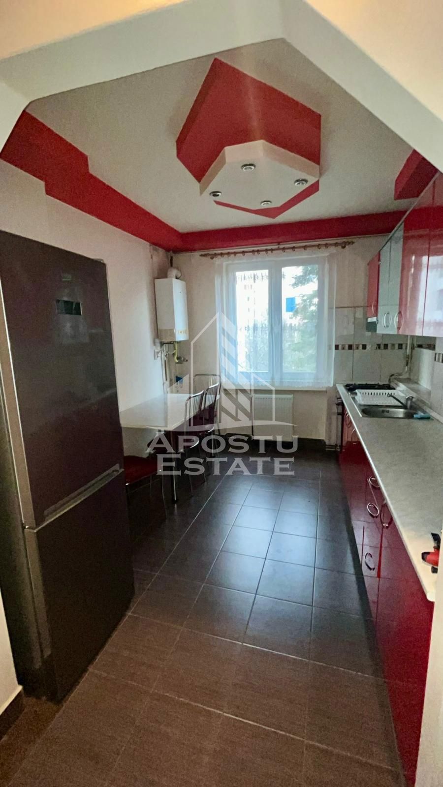 Apartament 2 camere, centrala proprie si clima, Punctele Cardinale