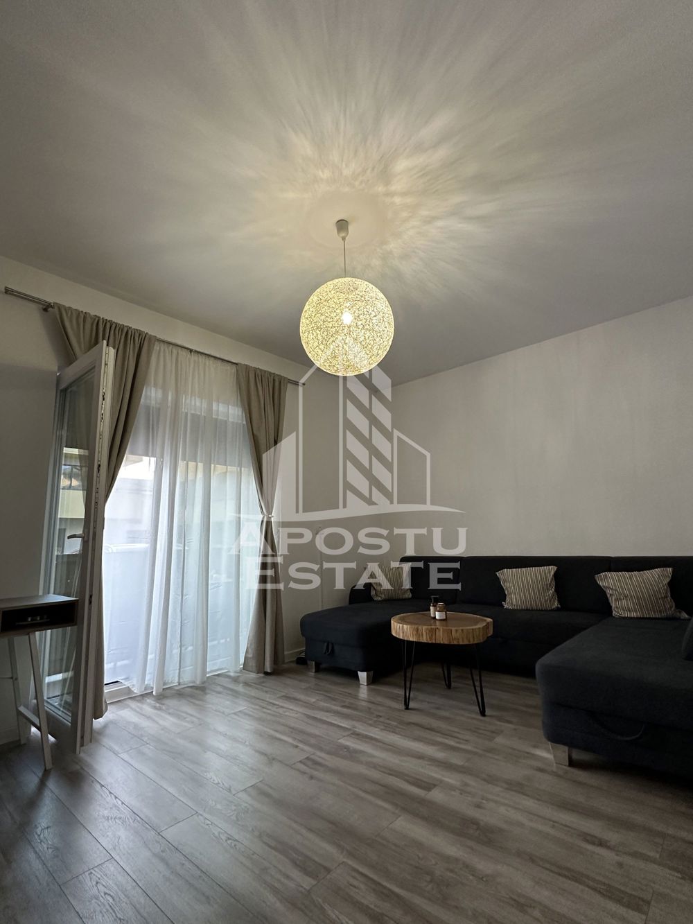 Apartament cu 2 camere, finisat modern in Giroc.