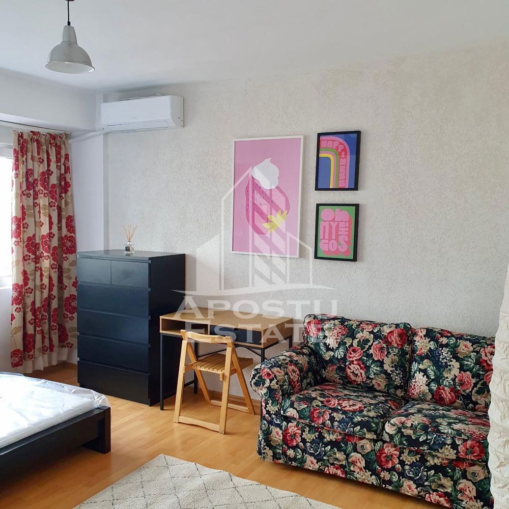 Apartament o camera, aer conditionat, langa VOX