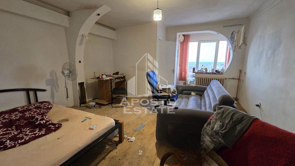 Apartament cu o camera ideal pentru investitie, zona Circumvalatiunii