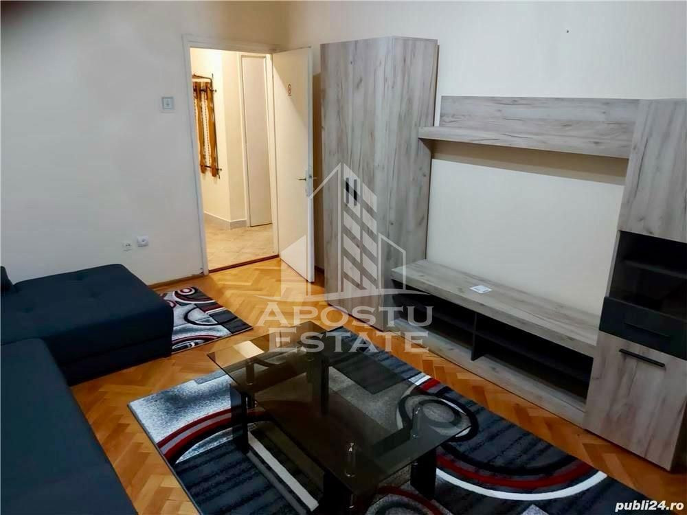 Apartament 2 camere, centrala propie, decomandat, zona Medicinei