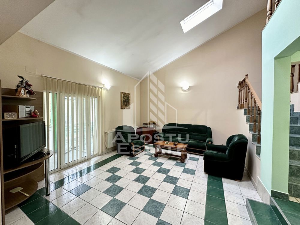 Casa impresionanta cu 4 camere, garaj si anaxe, in Timisoara