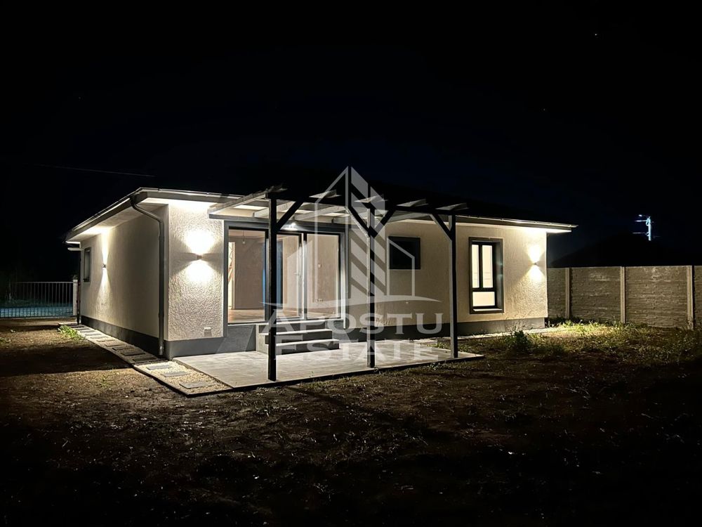 Casa individuala pe parter, 4 camere si 2 bai, 530 mp teren