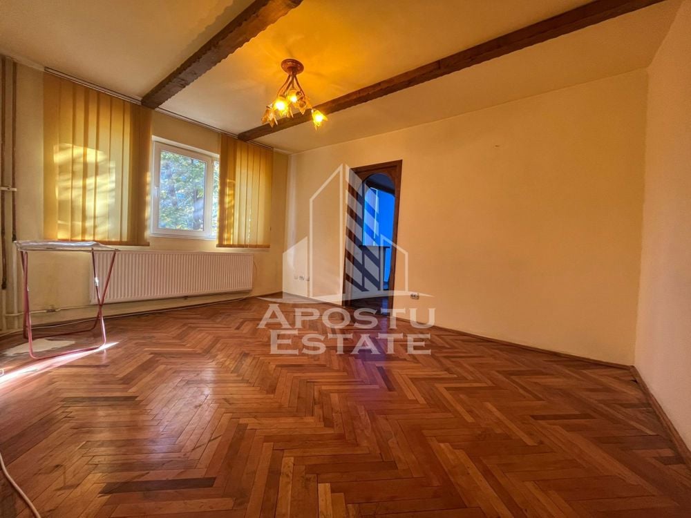 Apartament cu 2 camere, semidecomandat, etaj intemediar, Sagului