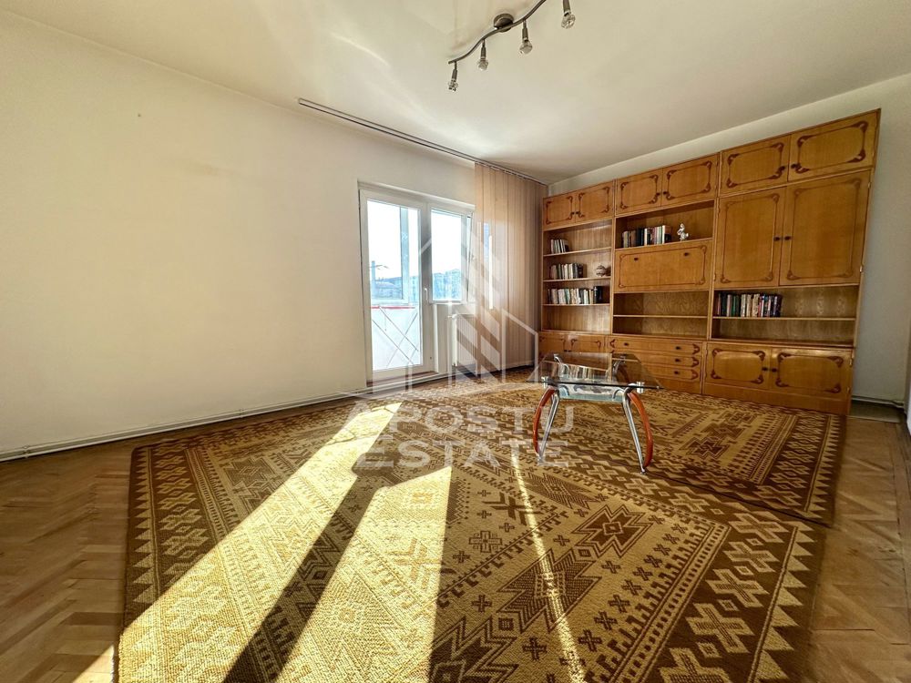 Apartament 3 camere, decomandat, centrala proprie, zona Girocului