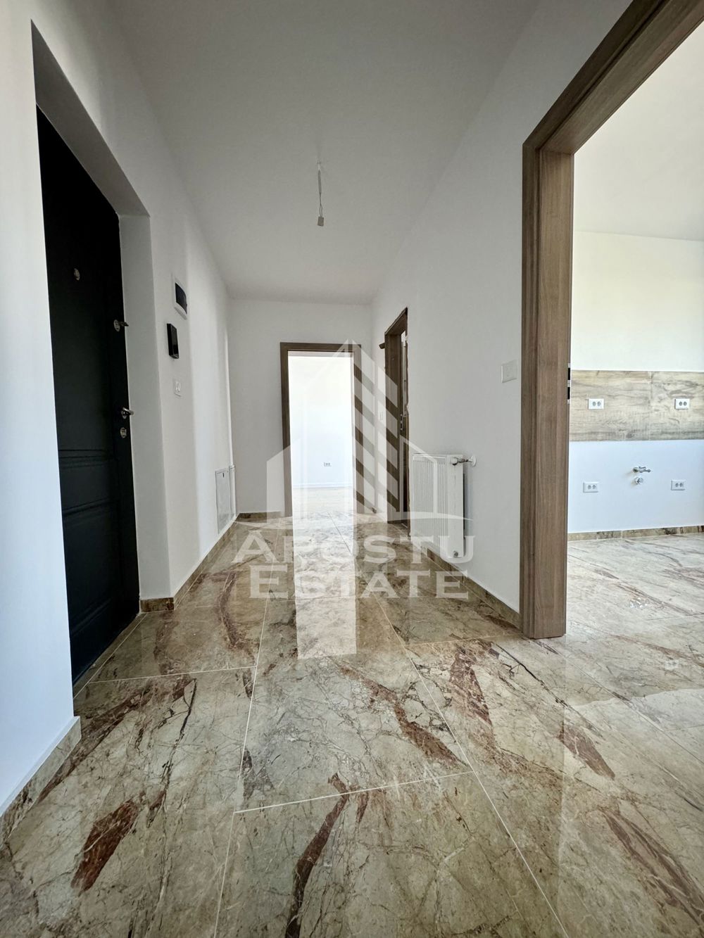 Apartament cu 2 camere, bucatarie inchisa, etaj intermediar, Braytim.