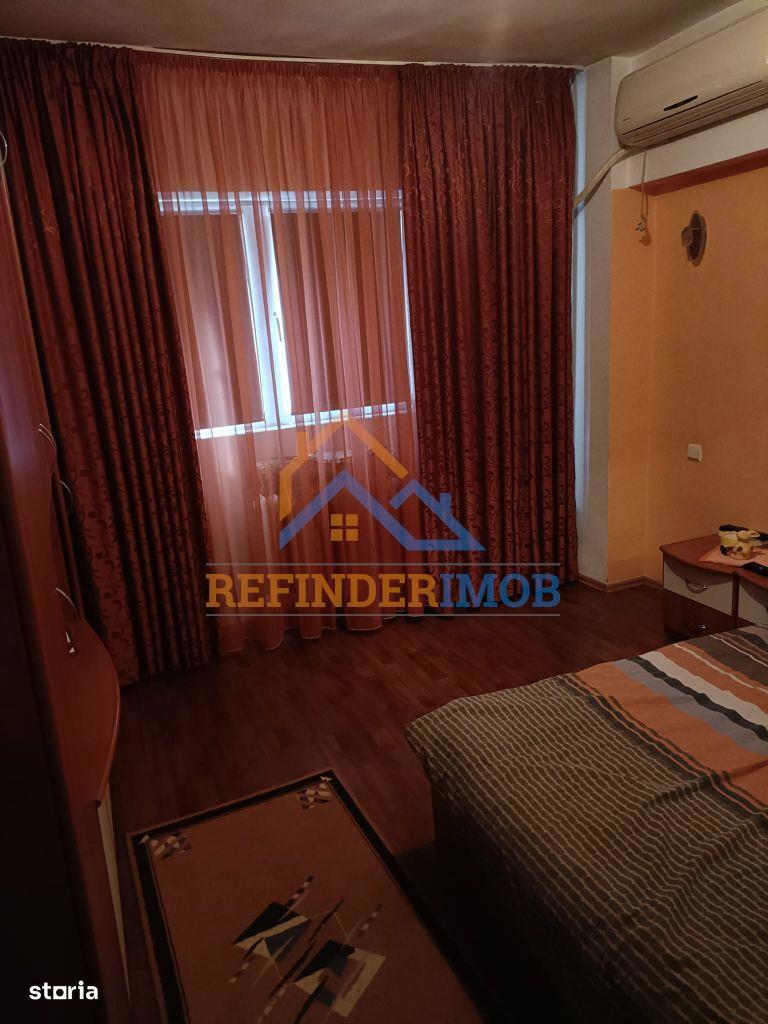 Apartament 4 camere de vanzare Dristor - Ramnicu Sarat