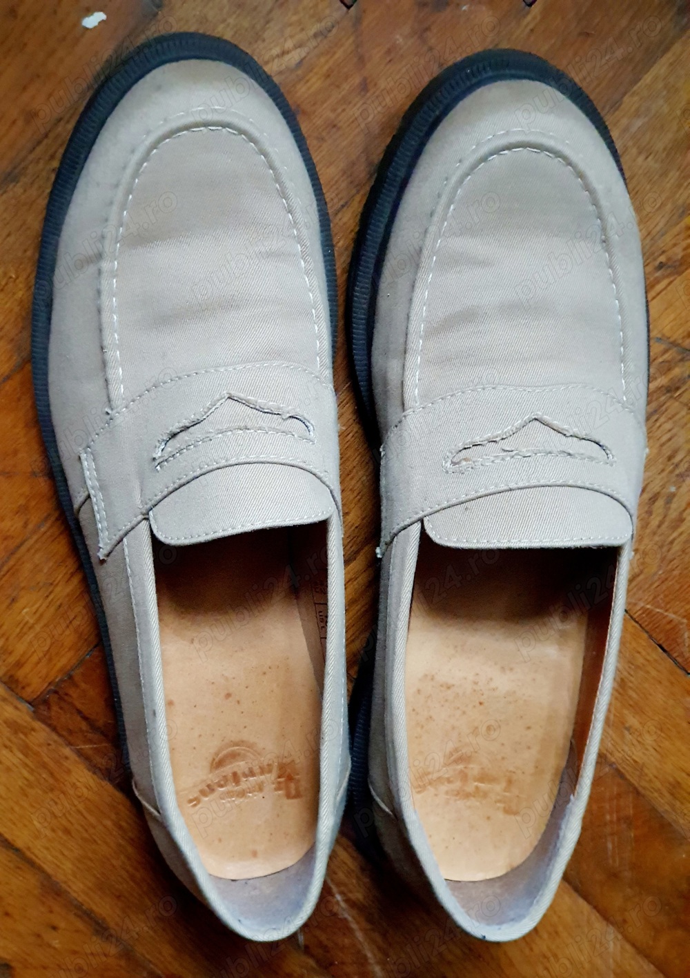 Pantofi vara Dr. Martens 42 loafers crem textil-panza interior piele demo