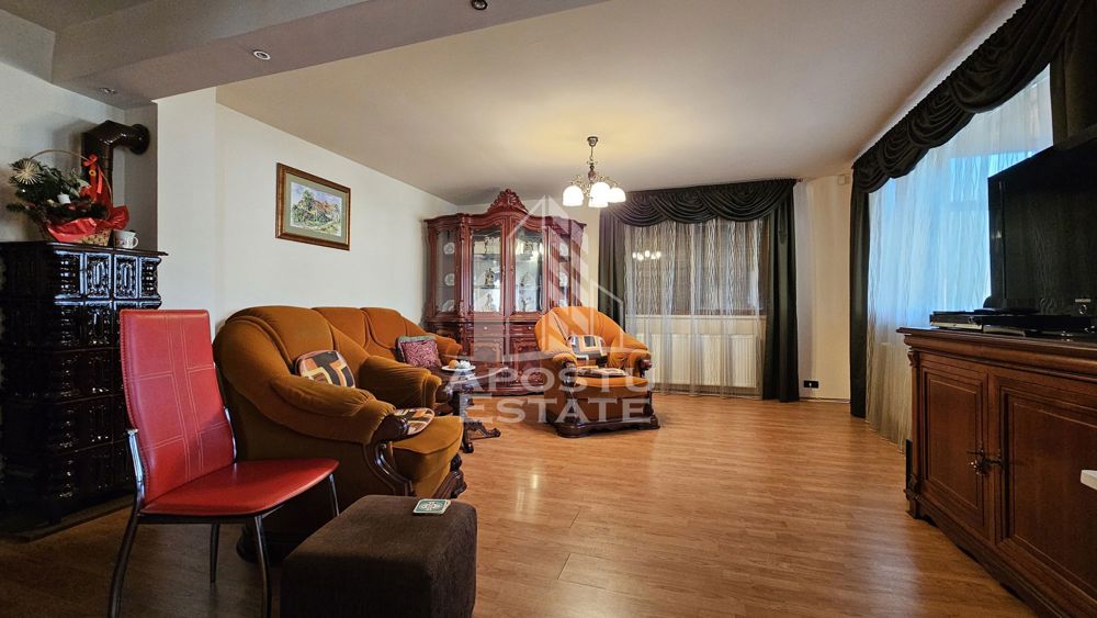 Vila de vanzare in Ghioroc