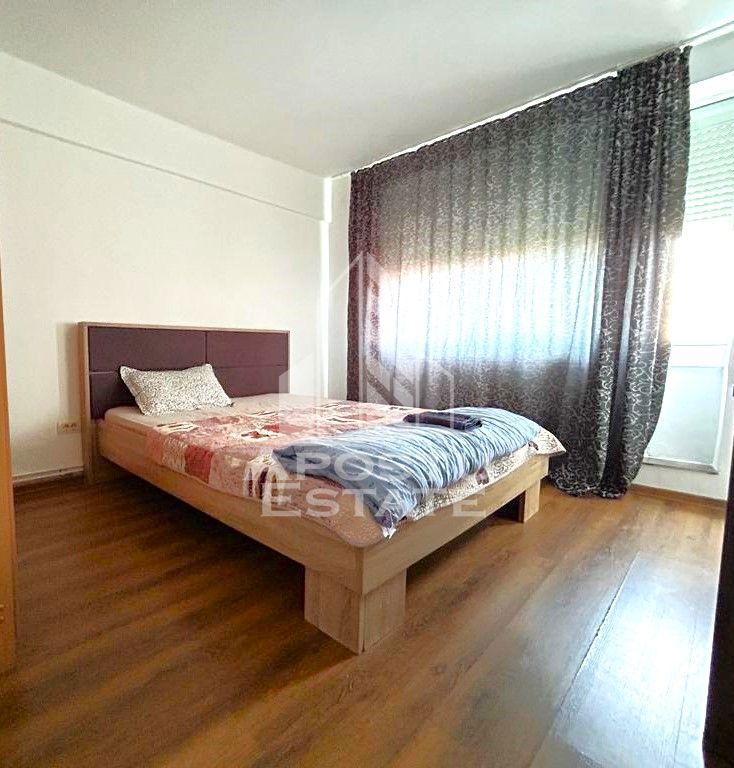 Apartament cu 3 camere 100mp Semidecomandat in zona Ultracentrala