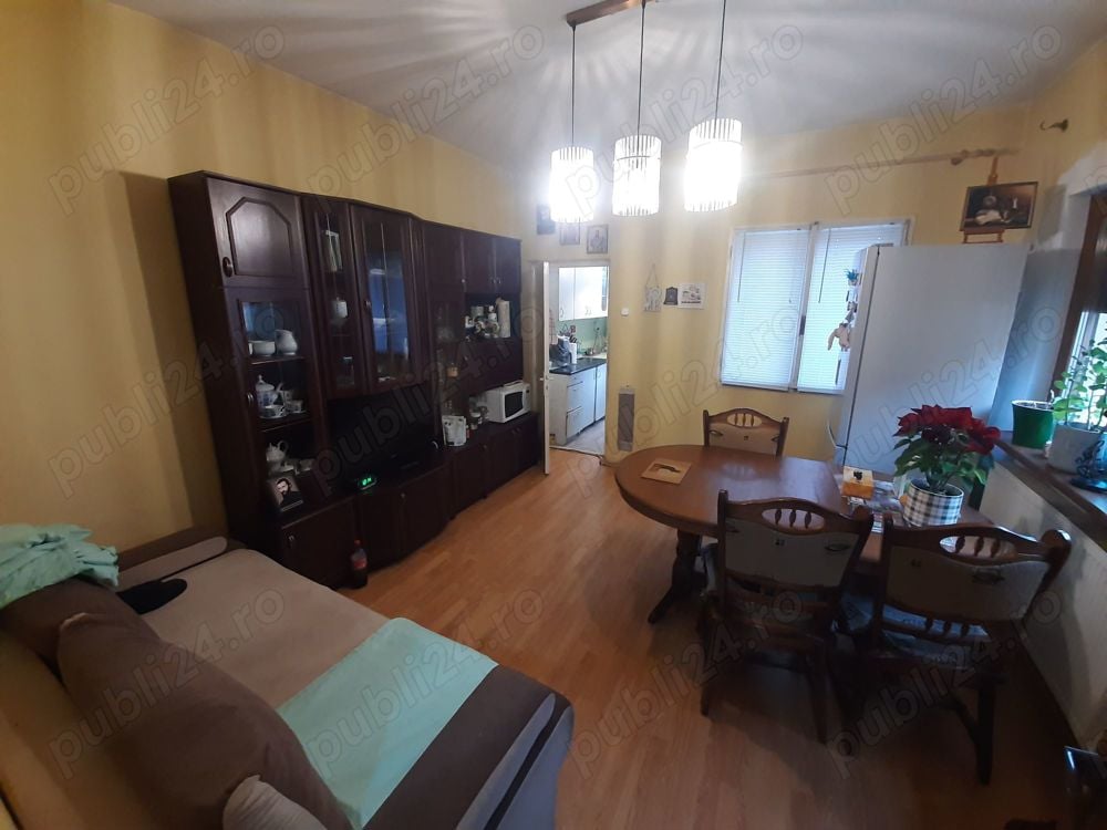 vanzare casa 3 camere Pirneava