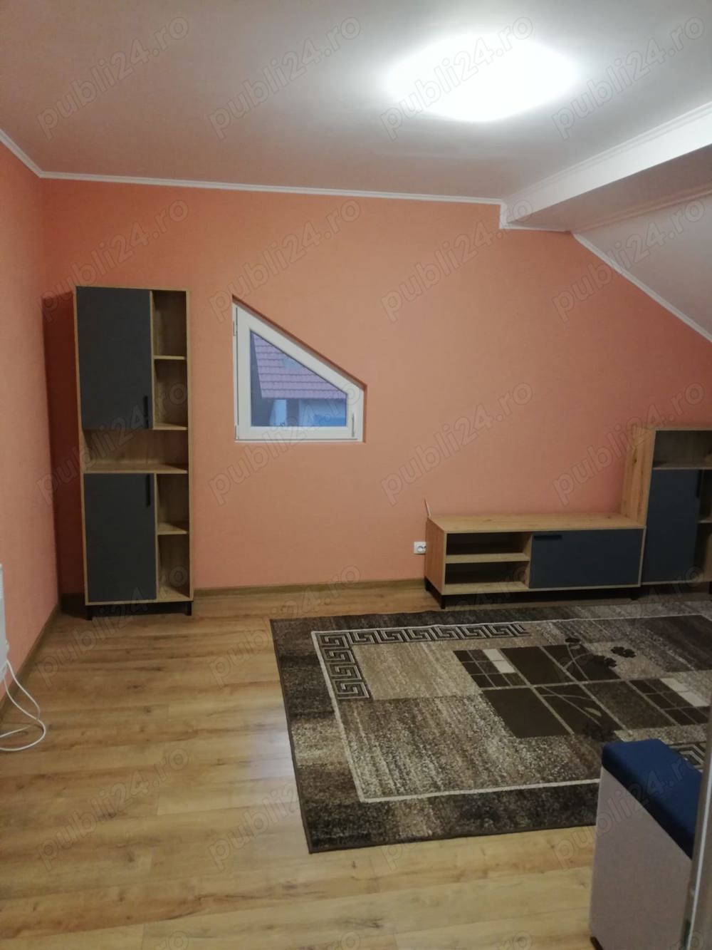 Închiriez apartament 2 camere 