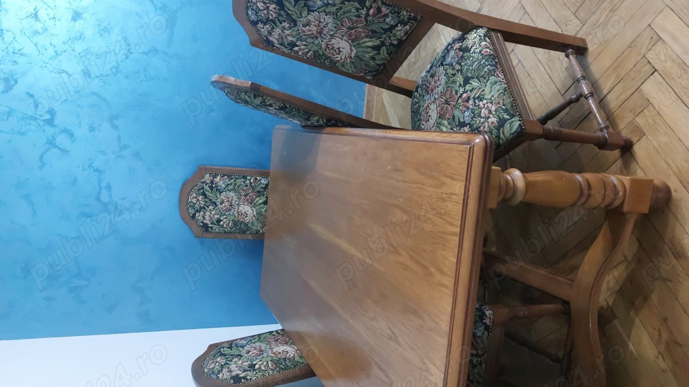 Masă cu 6 scaune din lemn masiv