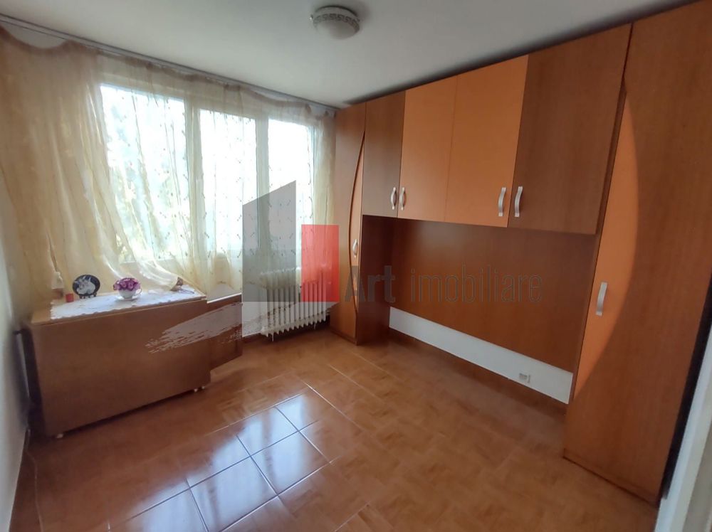 Vânzare apartament 3 camere Izvorul Crișului-Huedin