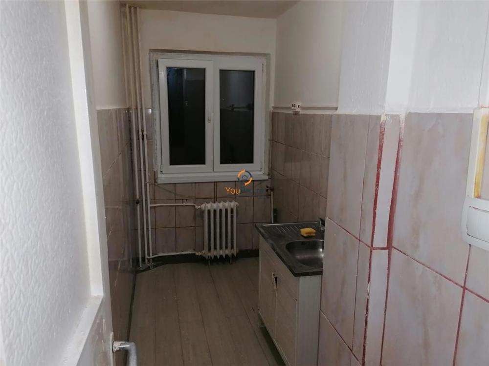 Apartament 2 camere decomandat etaj 1 zona Dacia