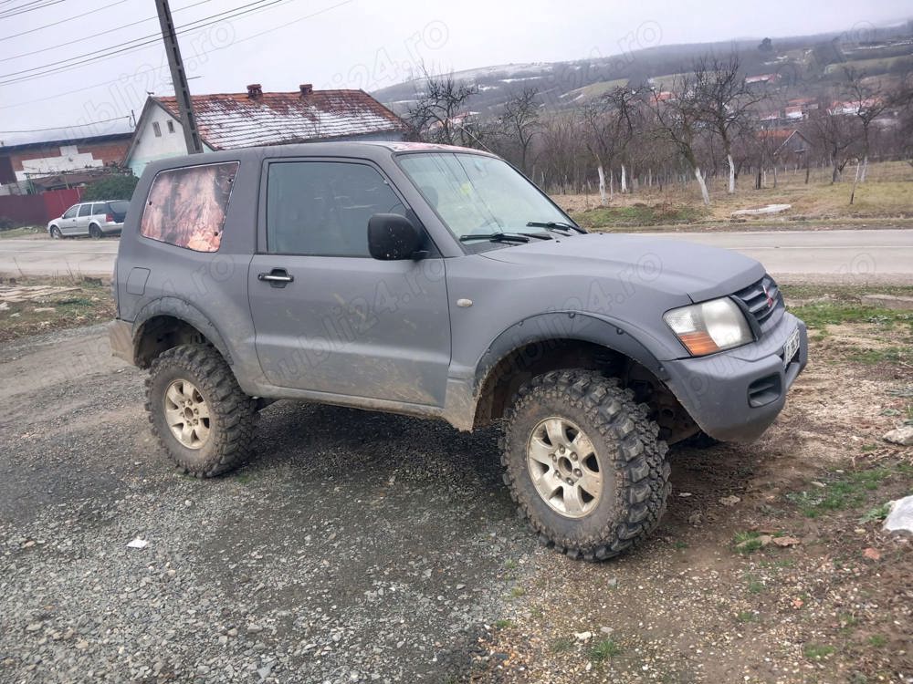 Mitsubishi pajero vand sau schimb stare perfecta