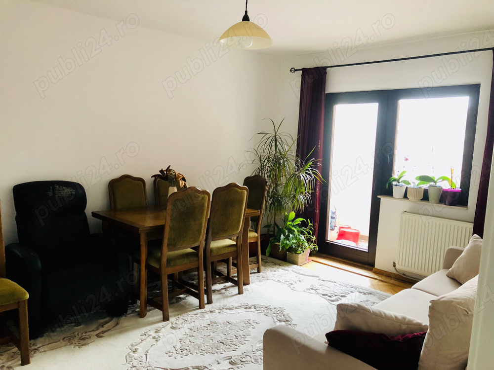 Vand apartament 4 camere