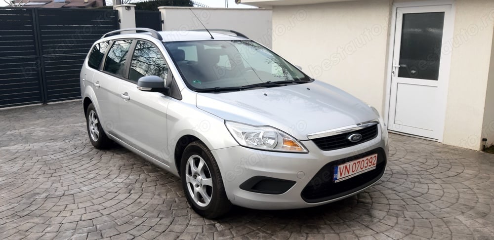 Ford focus 1.6 benzina 101cp 2010