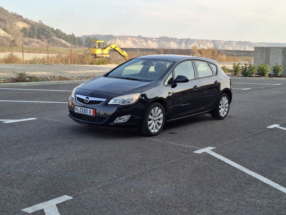 Opel Astra J an 2010 1.6 benzina euro 5 Germania jenți