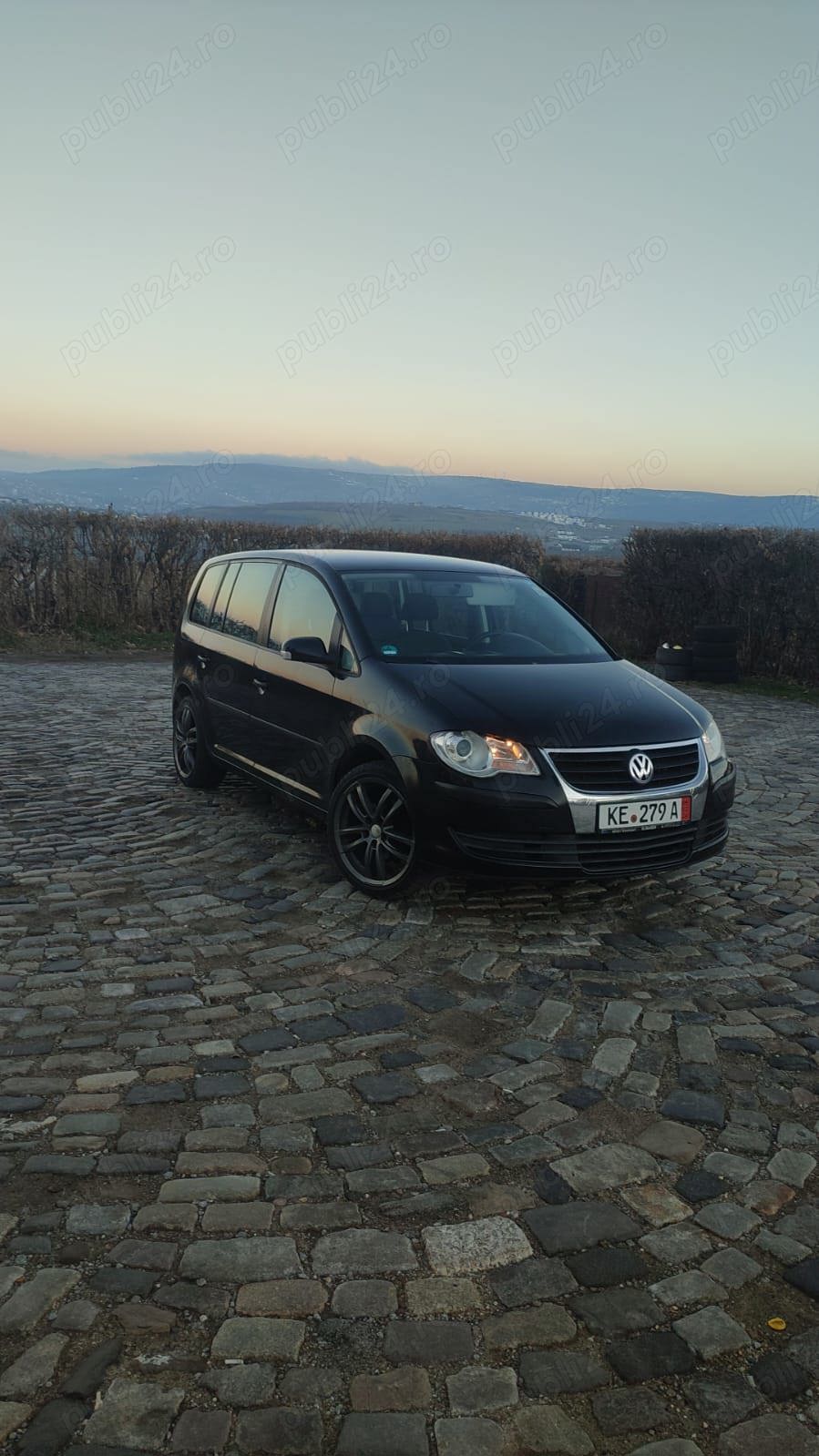 Vând VW Touran 1.9 tdi