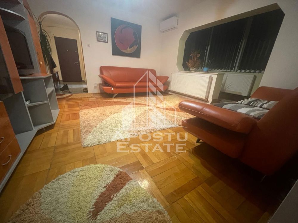 Apartament cu 2 camere 50 mpu,zona Confectii