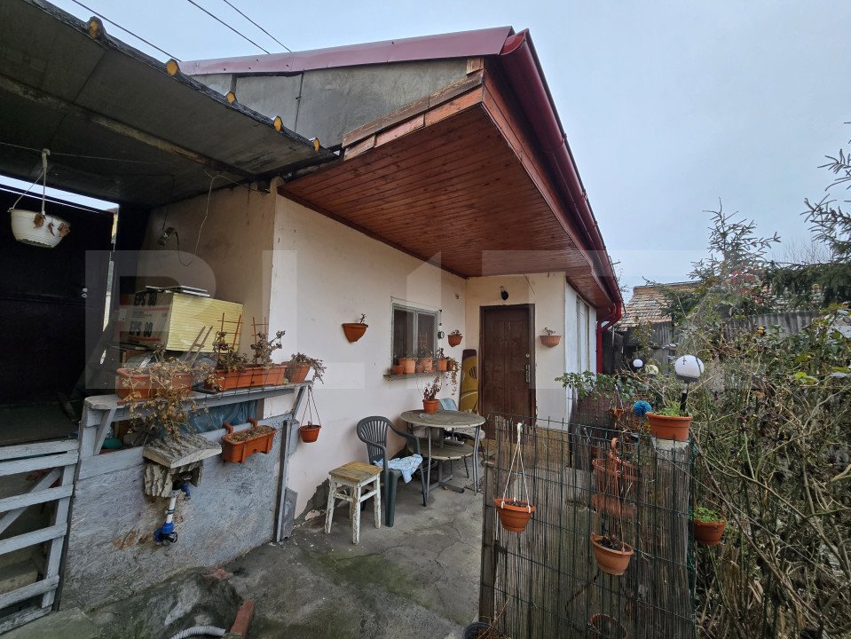 Casă renovabilă de vanzare, cu 2 camere, 39 mp,  zona centrală, Turda