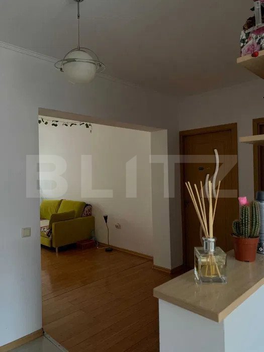 Oferta! Apartament generos de 3 camere, decomandate, 75 mp, zona VIVO