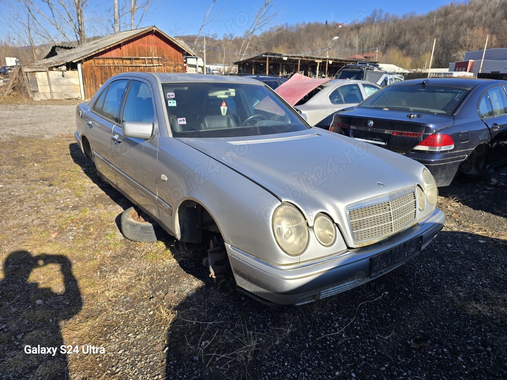 Dezmembrez Mercedes-Benz E 200 an 1996 tip 111.942 i perfecta stare de functionare
