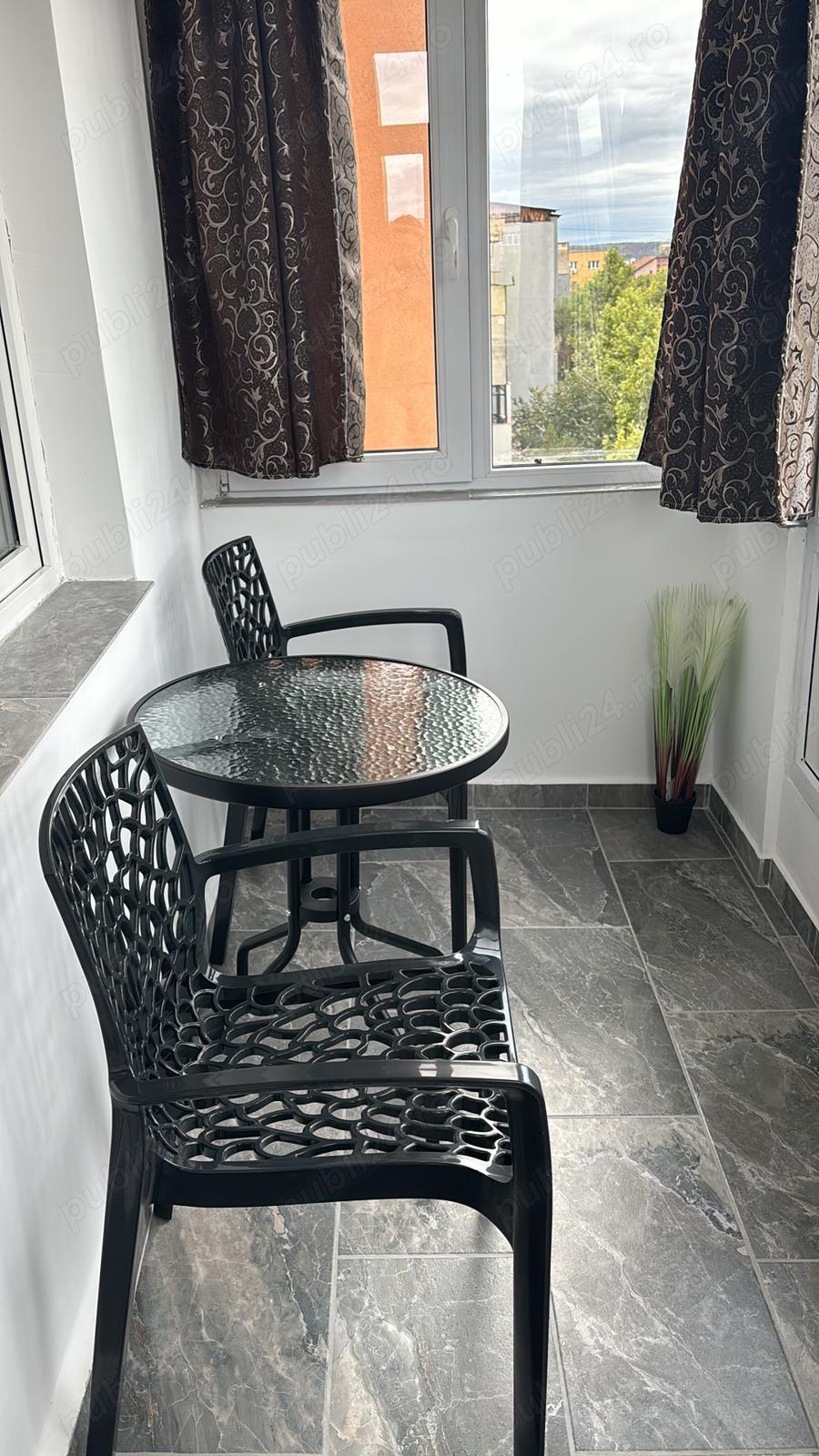 Vând apartament cu doua camere 